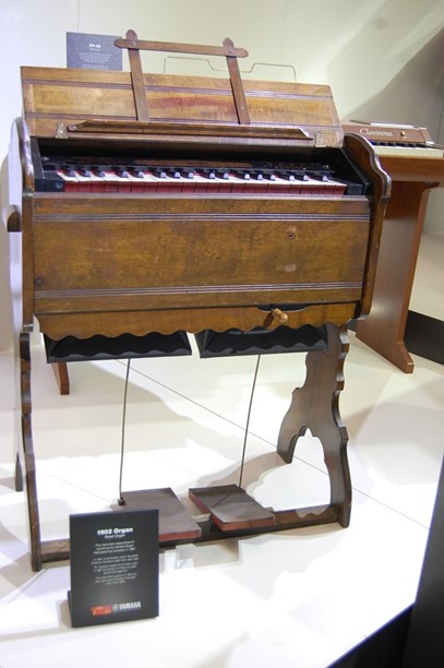 Chiếc đàn Yamaha Organ được sản xuất năm 1902